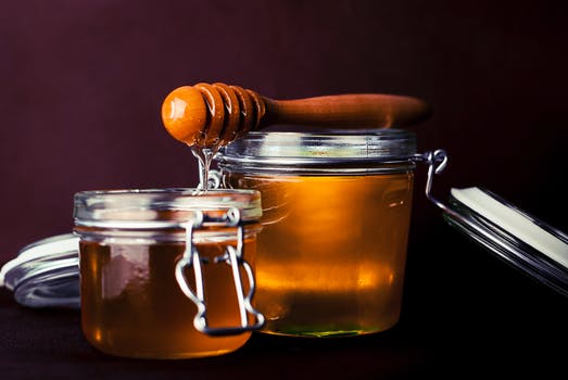 spoon-honey-jar